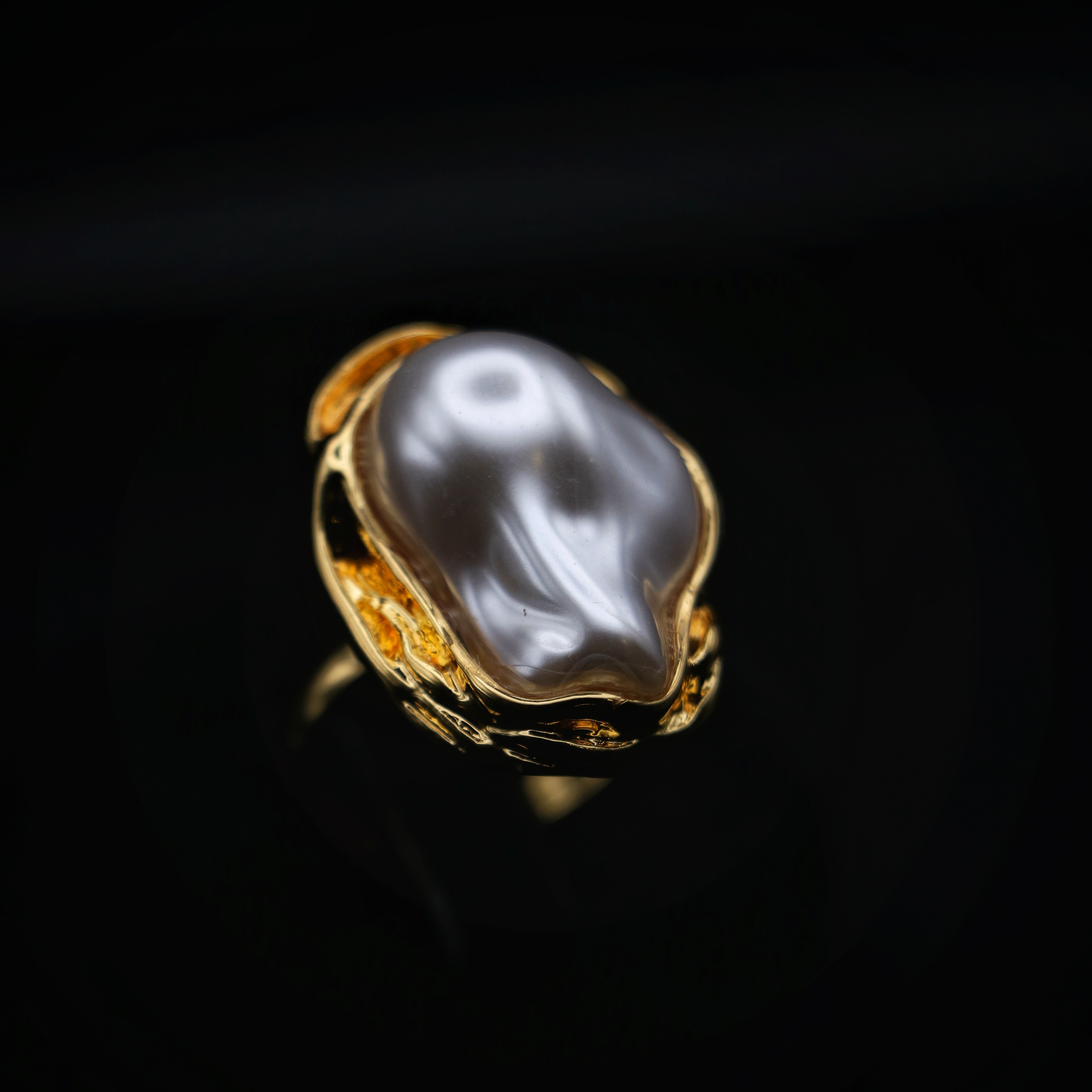 انگشتر زنانه استیل مدل موج مروارید (Pearl Wave) – کد A9046
