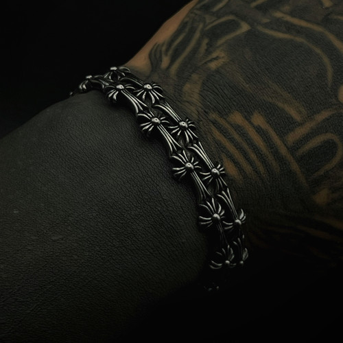 دستبند بنگل مردانه استیل طرح صلیب (Chrome Hearts Style) – مدل خاص A0933