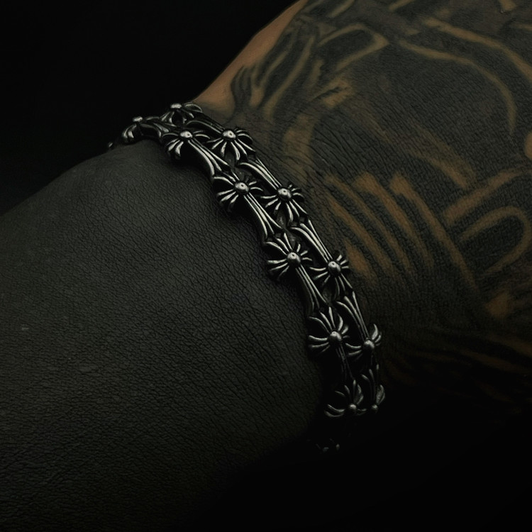 دستبند بنگل مردانه استیل طرح صلیب (Chrome Hearts Style) – مدل خاص A0933