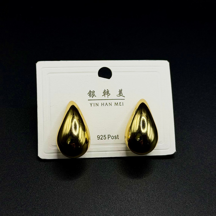 گوشواره زنانه استیل وارداتی طرح اشک طلایی براق – کد A10073